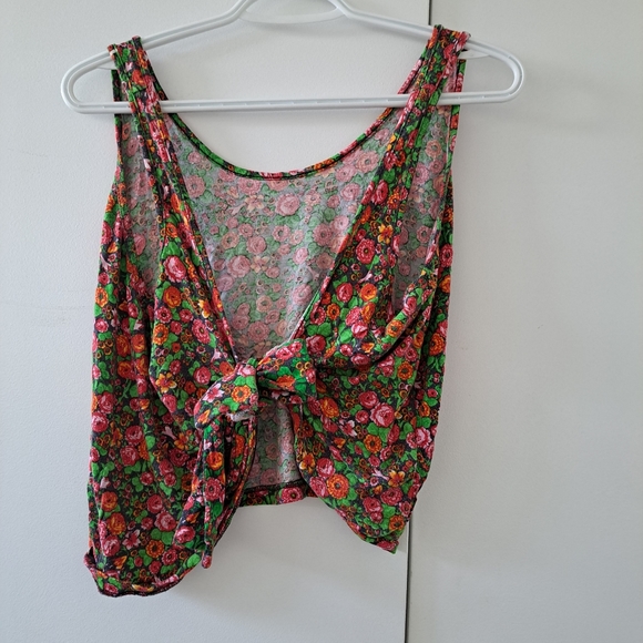 Floral top - Picture 2 of 2